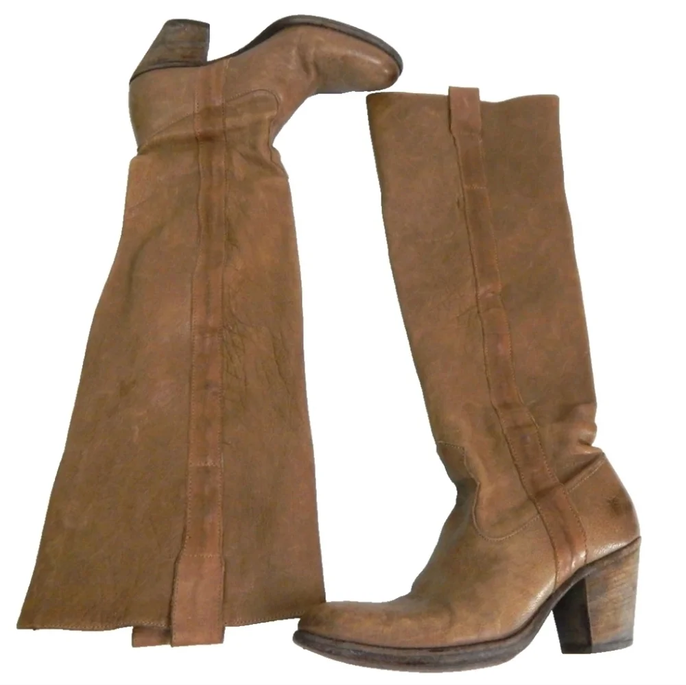 Frye brand item